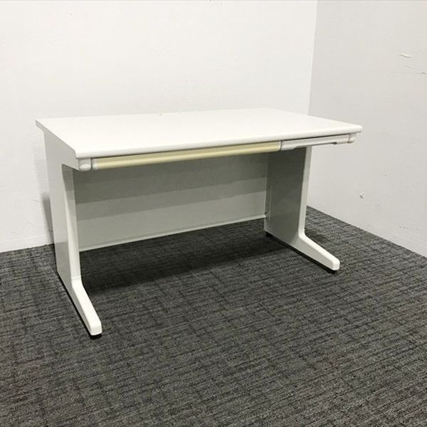 プラス