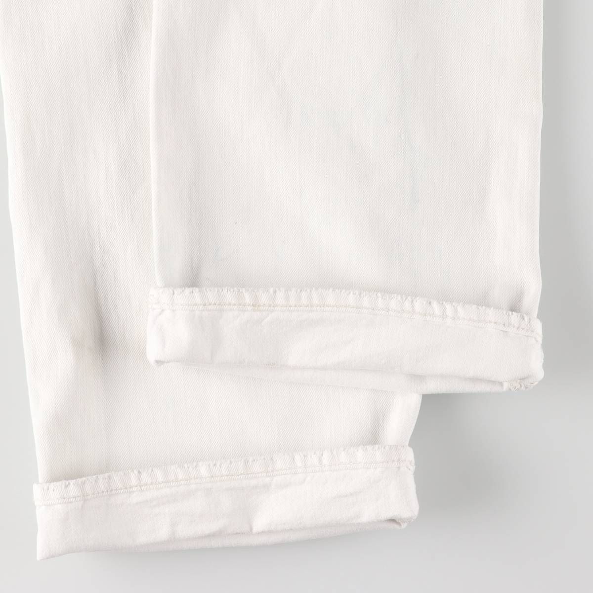 ホワイトデニム