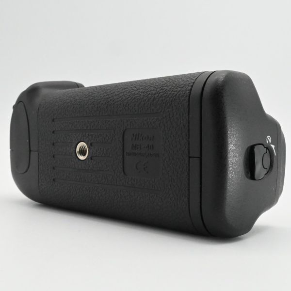 中古】Nikon ニコン D200 + MB-D200 バッテリーパック | LINE