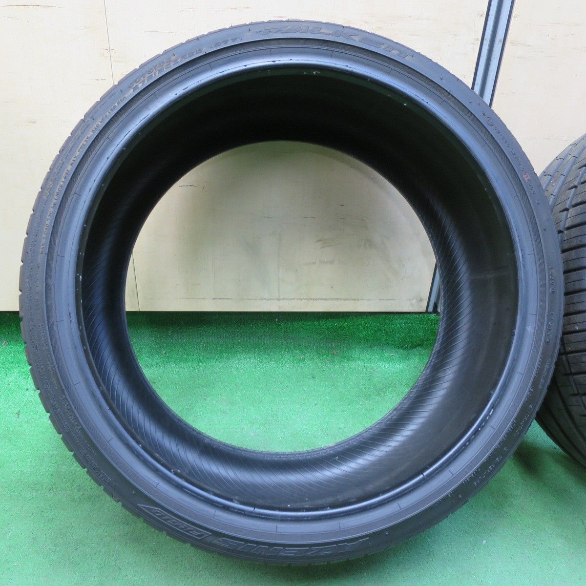 送料無料] バリ溝！8.5分☆275/30R20 ファルケン アゼニス FK510