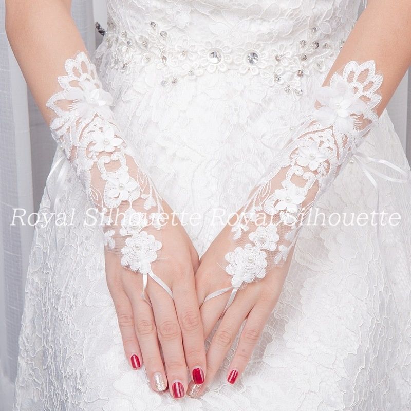 グローブ ウェディンググローブ ウェディング ホワイト 白 花 フラワー レース ブライダルグローブ 結婚式 花嫁 ショート プリンセス パーティー 前撮り ガーリー メッシュ 二次会 チュール フェミニン ショート 手袋 フィンガーレス