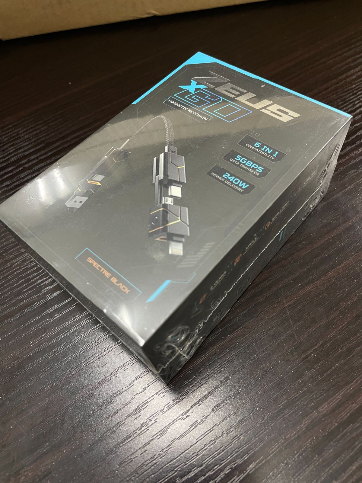 新品未使用 ZEUS Go ブラック キーチェーンサイズ 6in1充電器　充電ケーブル 3in1 充電器 iphone タイプc 純正　アダプター ライトニングケーブ iPhone 充電 ケーブル 変換 iPhone iPad 急速充電