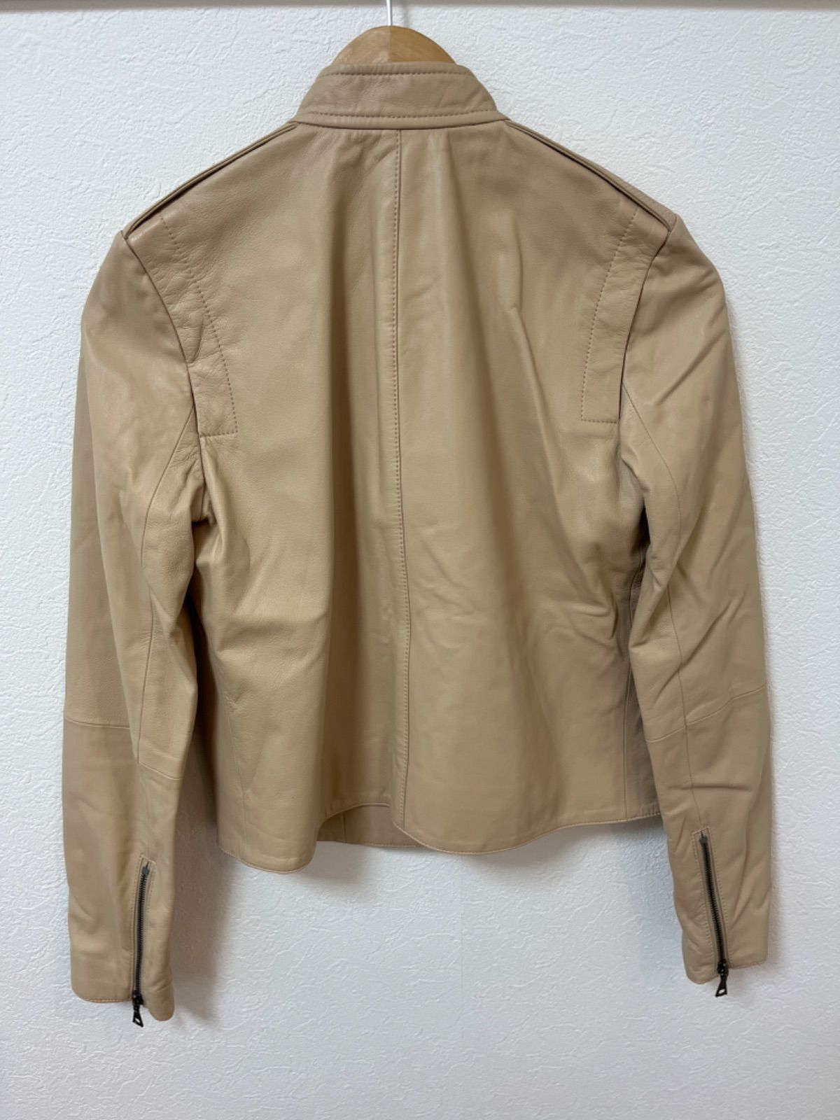 セオリーラムレザージャケットベージュ美品