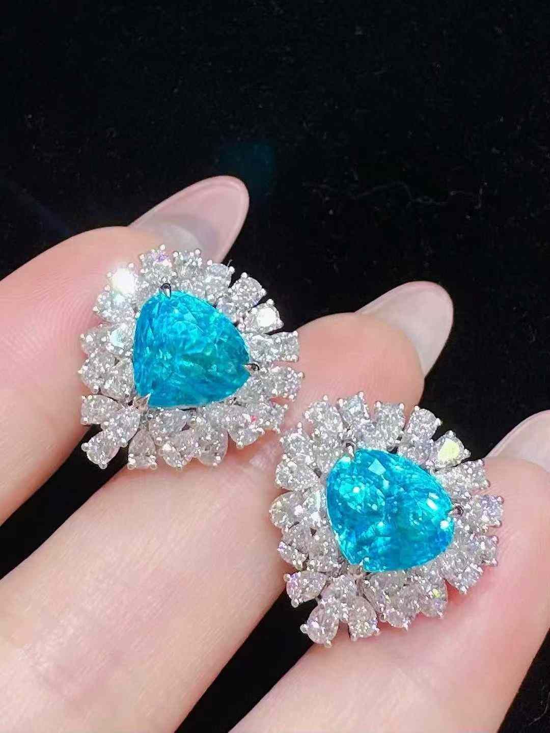 美しいネオン達!!★アウイナイト&バターリャパライバトルマリン18Kピアス★ 美しいネオン達!!☆アウイナイト&バターリャパライバトルマリン18K