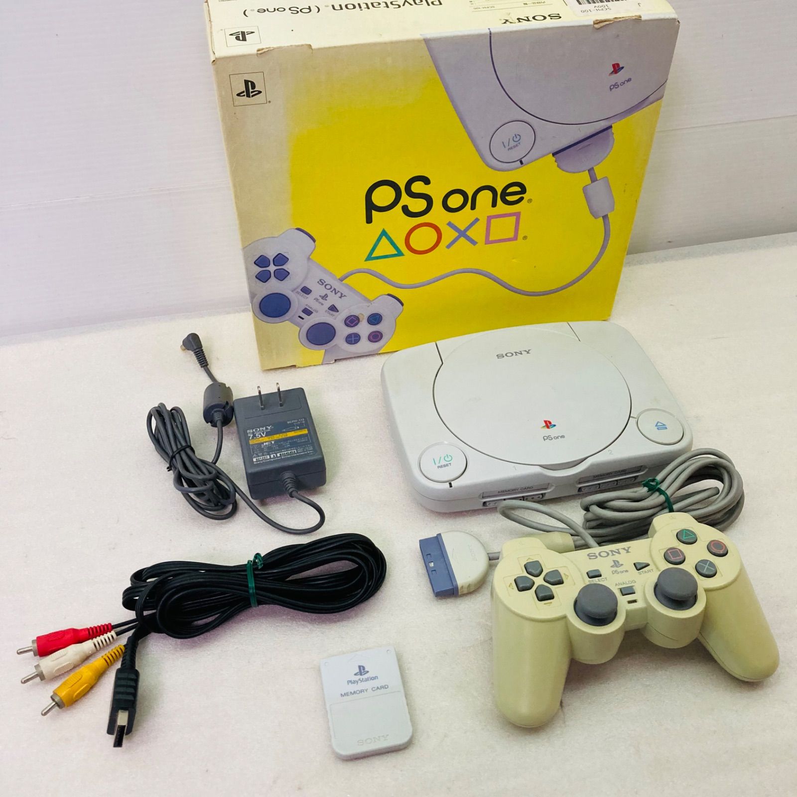 新品 PS5本体 CFI-2000A01 【純正品】縦置きスタンド 2点セット Amazon