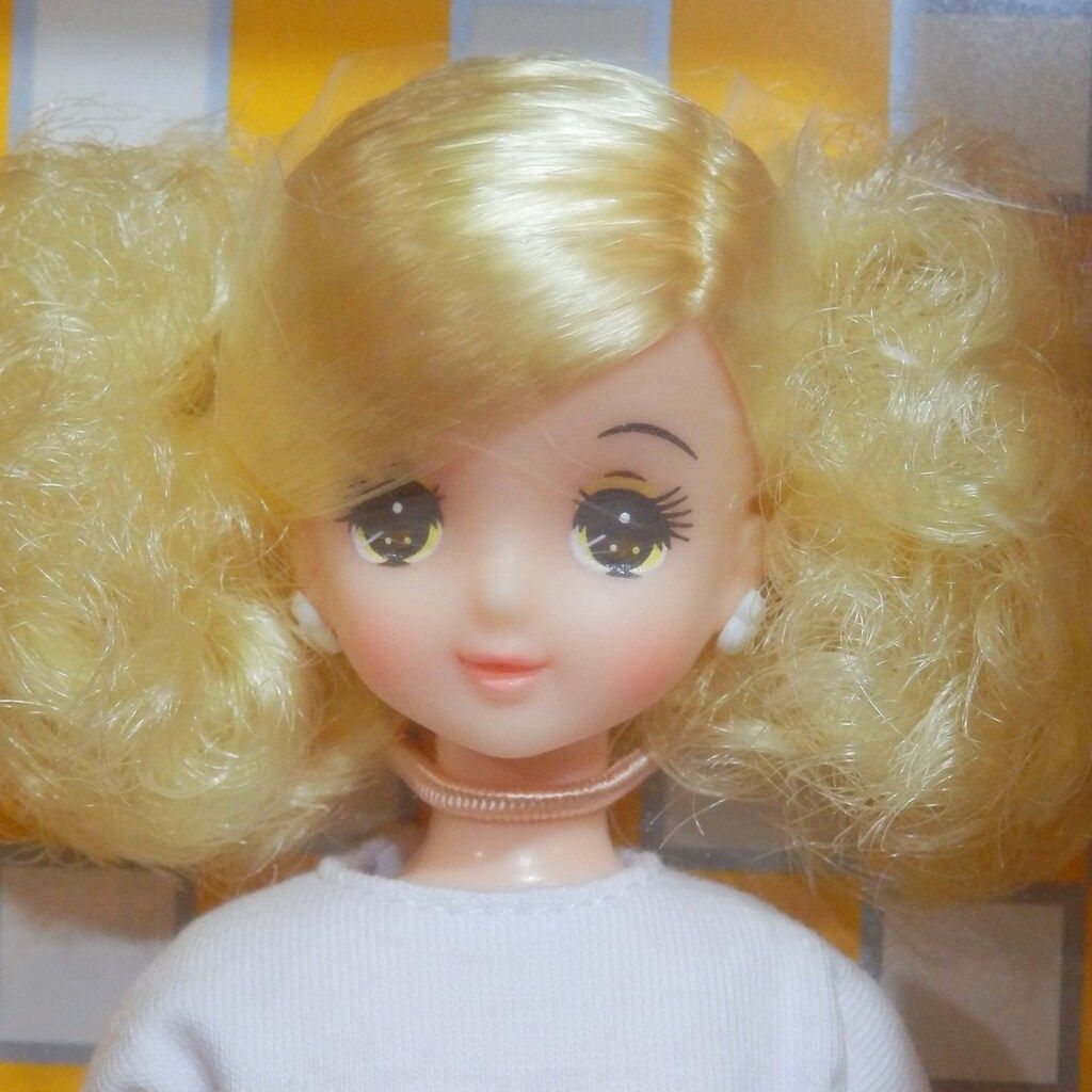 リトルファクトリー リカちゃんキャッスル Sキャッスル -11 プルルンちゃん レモン色 12511