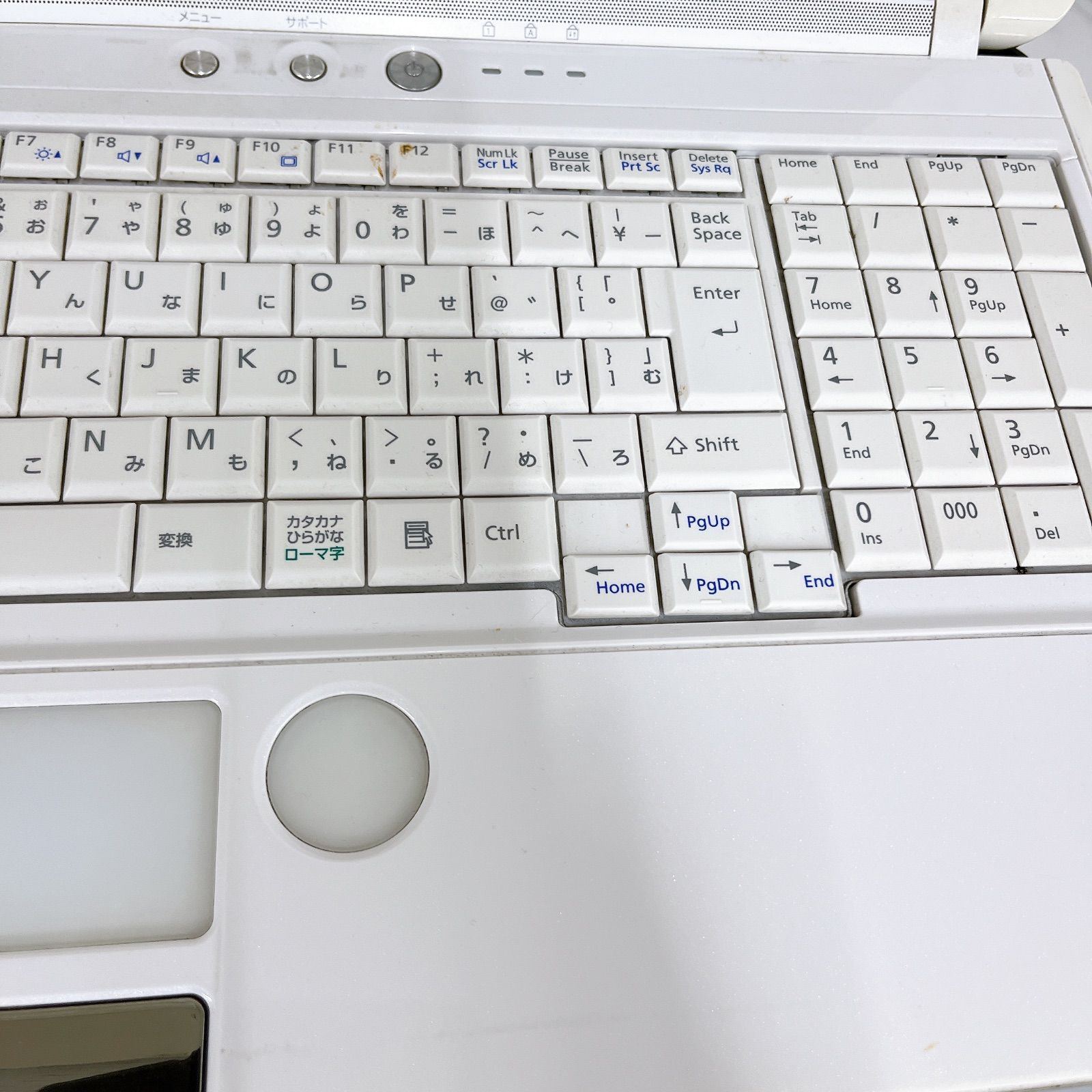 ！【通電確認済み】LIFEBOOK AH56/C FMVA56CW ノートパソコン【パソコン】【2】