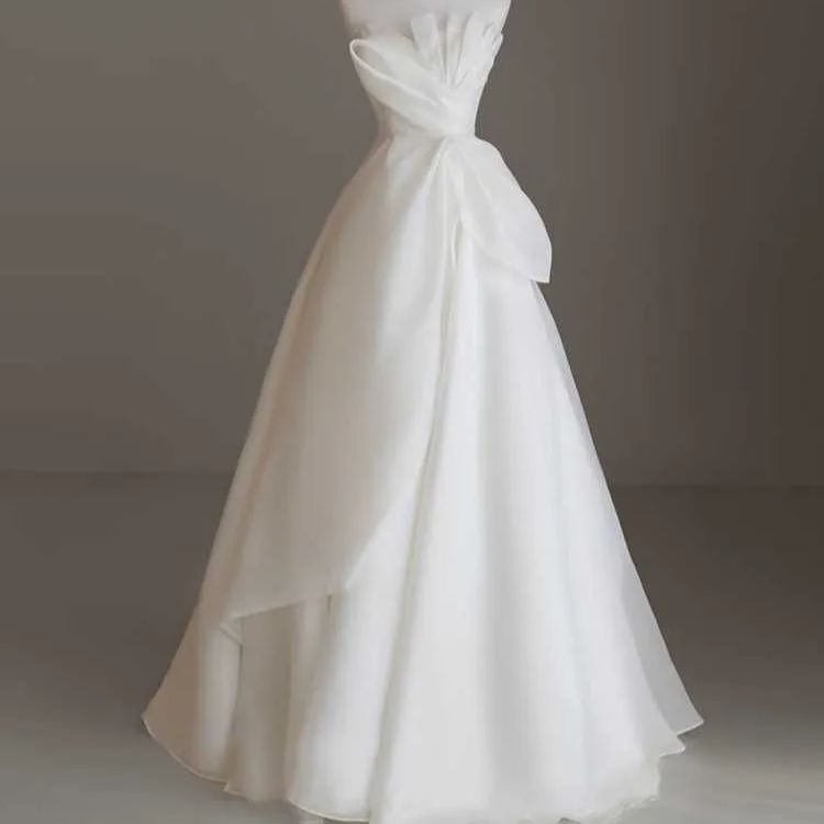 2025 ウエディングドレス｜オフショルダー×シンプル可愛いデザイン｜前撮り