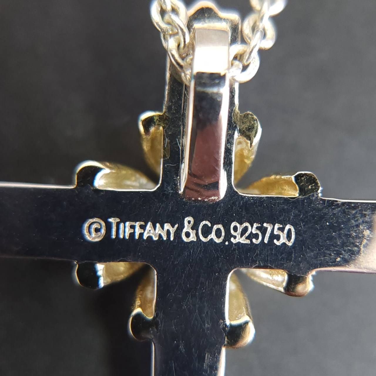 8,325円【極美品】Tiffany  シグネチャークロス ネックレス 箱付