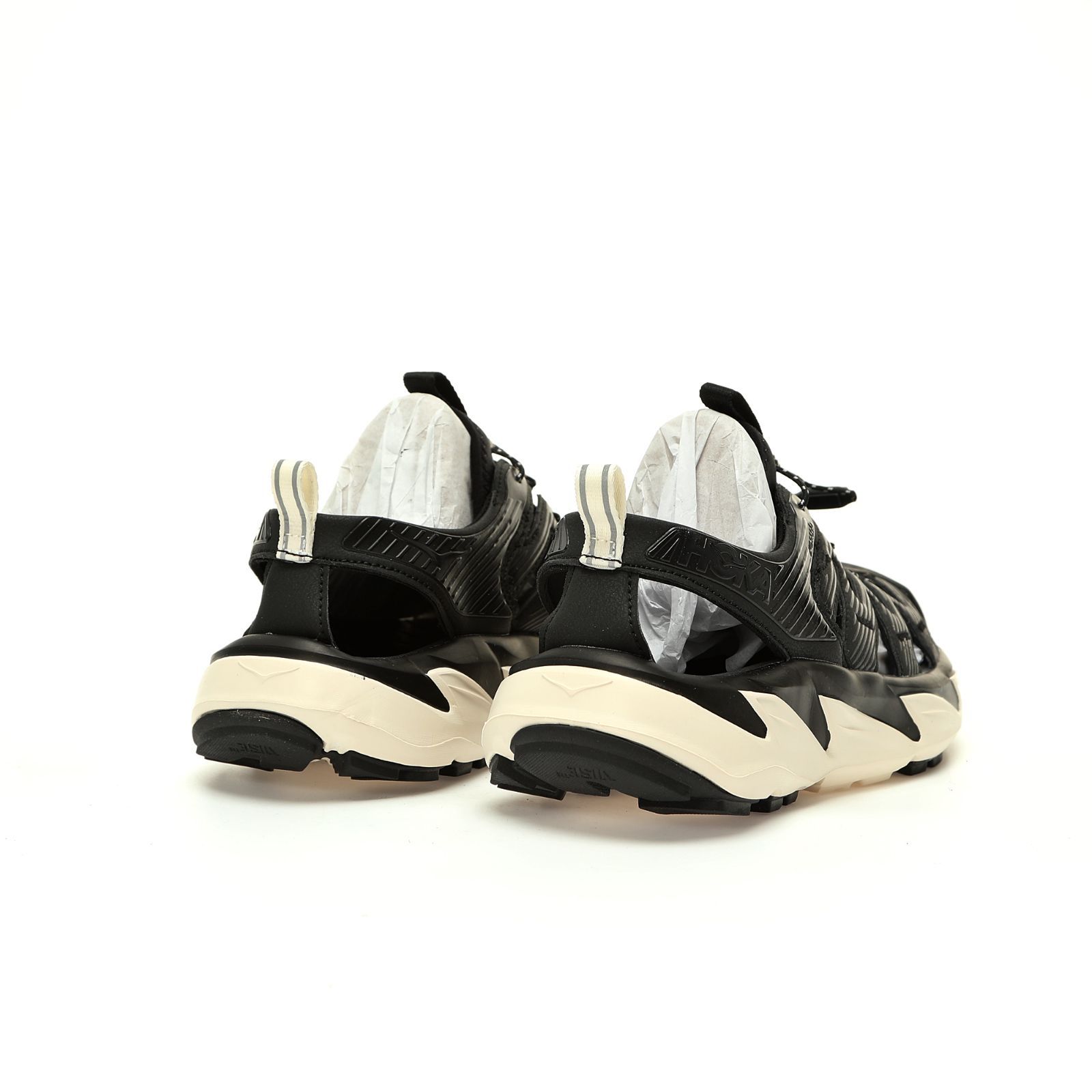 ブラック トレッキング