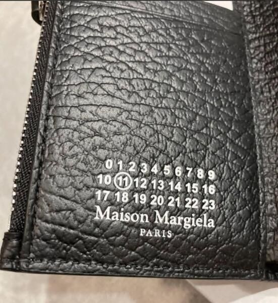 新品未使用 Maison Margiela メゾンマルジェラ 三つ折り財布 - メルカリ