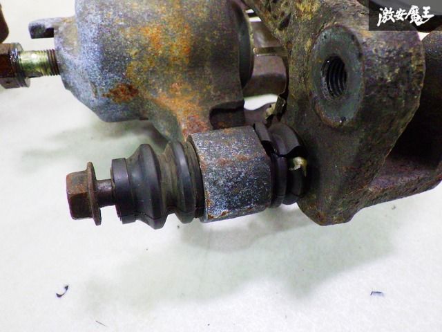 GC8 インプレッサ GC8 インプレッサ リアブレーキキャリパー左右 リア