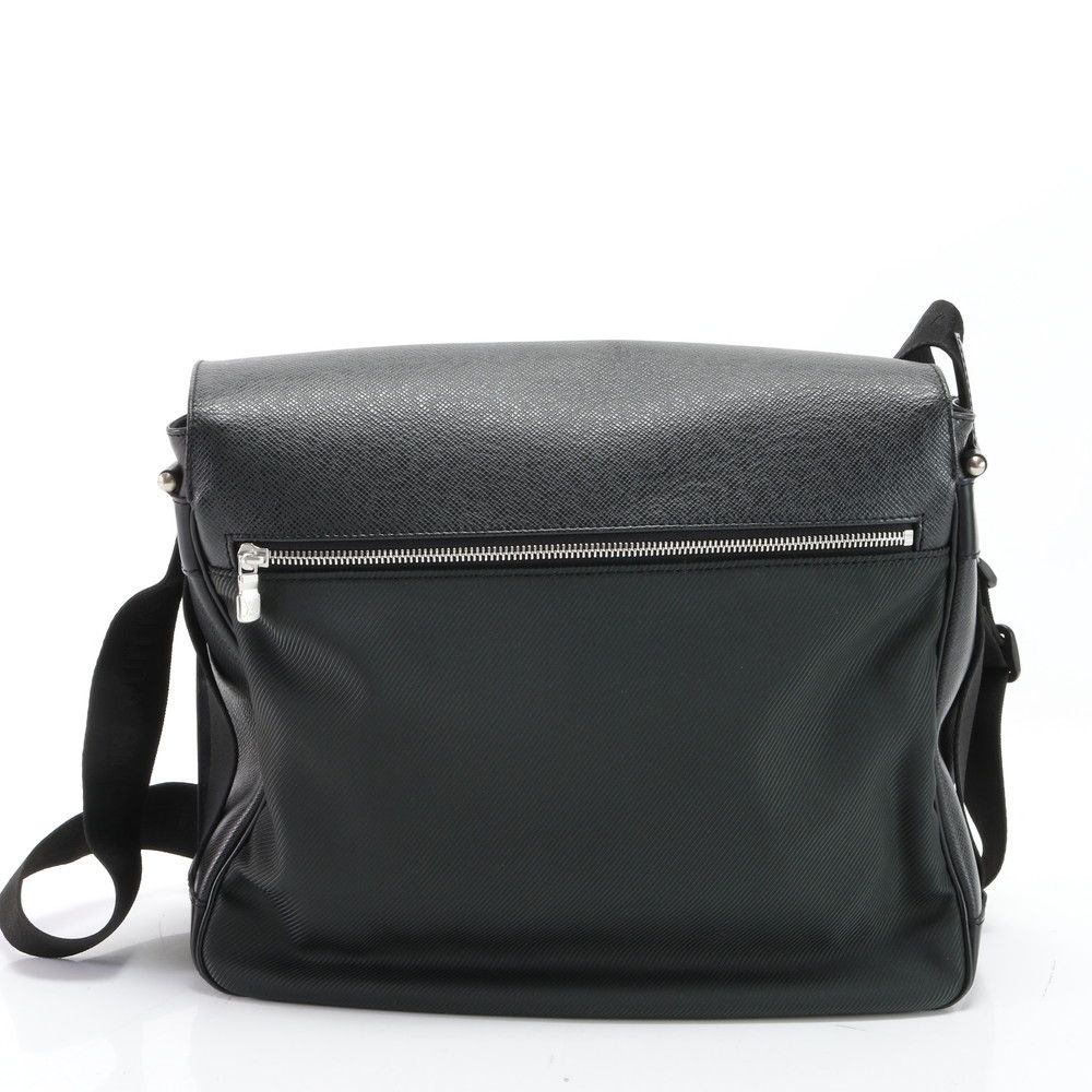 極美品 ルイヴィトン タイガ ヴィクトール M30142 レザー ショルダー  