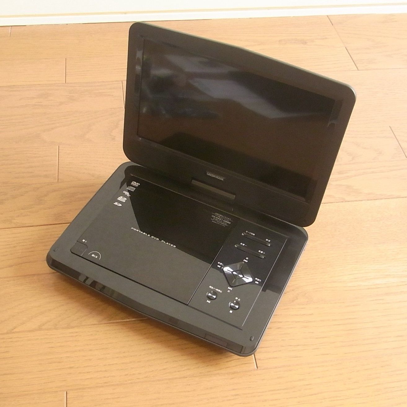 未使用 GREEN HOUSE 10.1 ポータブルDVD ＆ フルセグテレビ 未使用 GREEN HOUSE グリーンハウス 10.1 ポータブルDVD