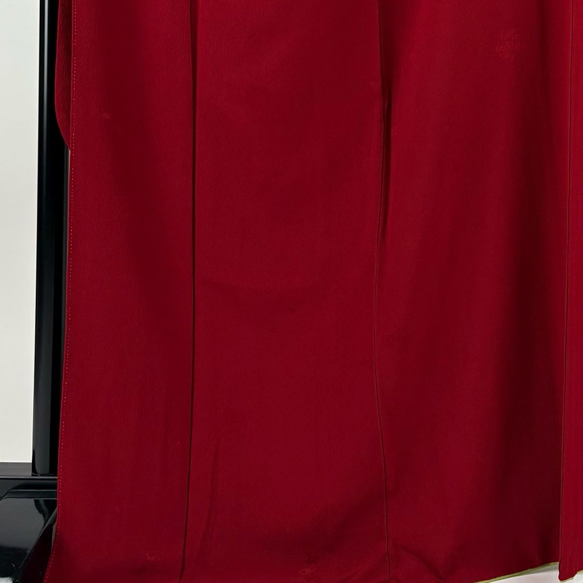 振袖 身丈169cm 裄丈69.5cm L 袷 山本寛斎 落款 地紋 草花 赤 正絹 名品 一つ紋