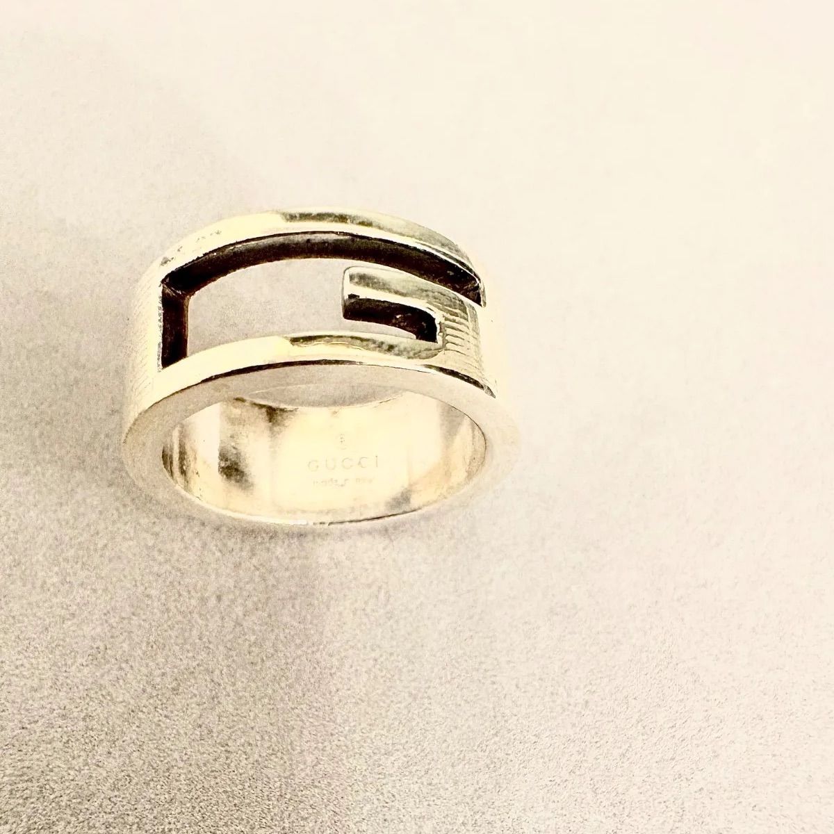 8号】グッチ ブランデッド Gリング【GUCCI】 - メルカリ