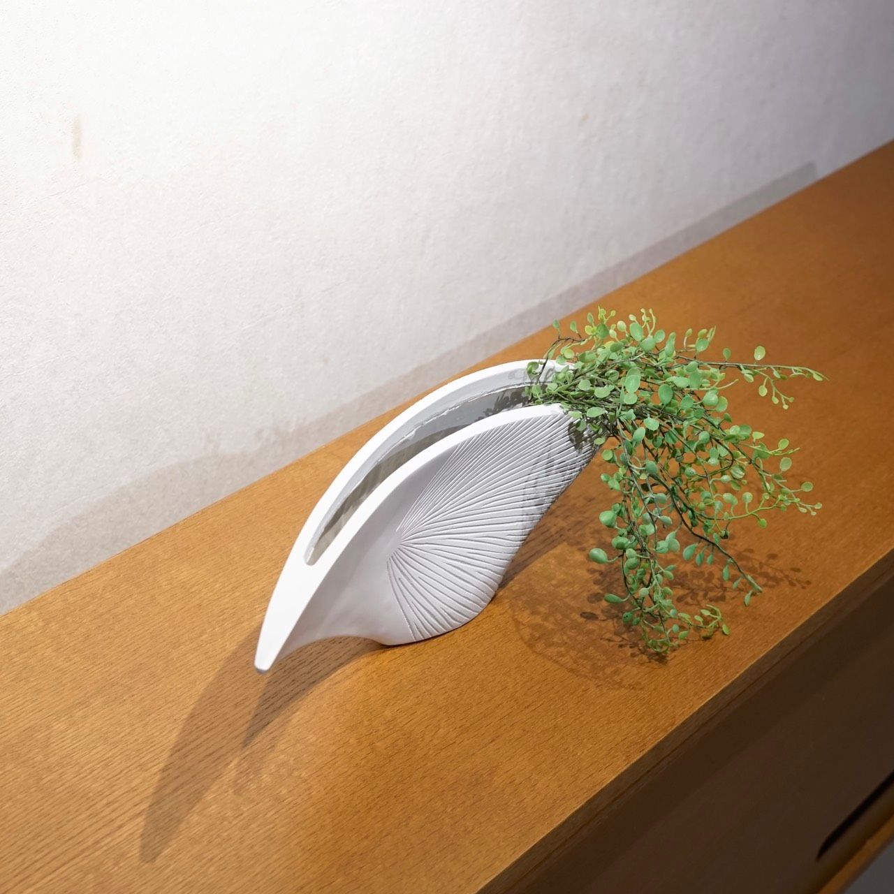 フラワーベース 花瓶