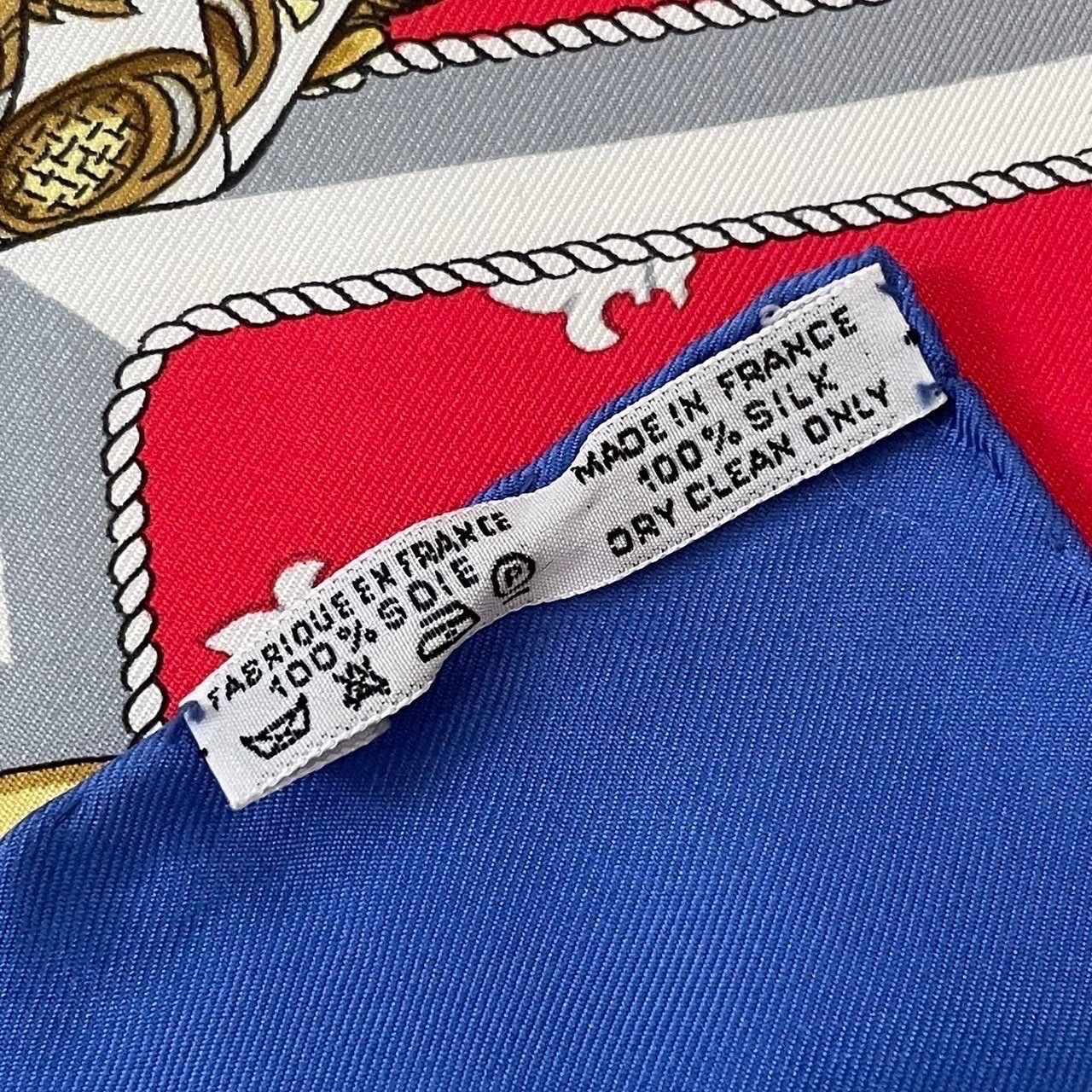 Hermès シルクスカーフ 赤と青 HERMÈS シルクスカーフ 青・赤