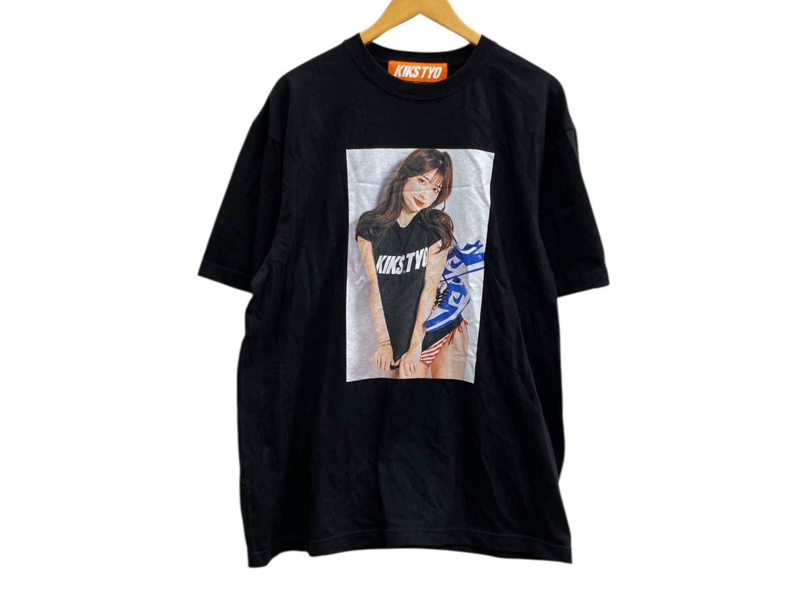 【未使用】雪平莉左×KIKS TYO コラボＴシャツ 　サイズＬ　ホワイト KIKS TYO（キックスティーワイオー） kikstyo tシャツ KIKSTYO risa