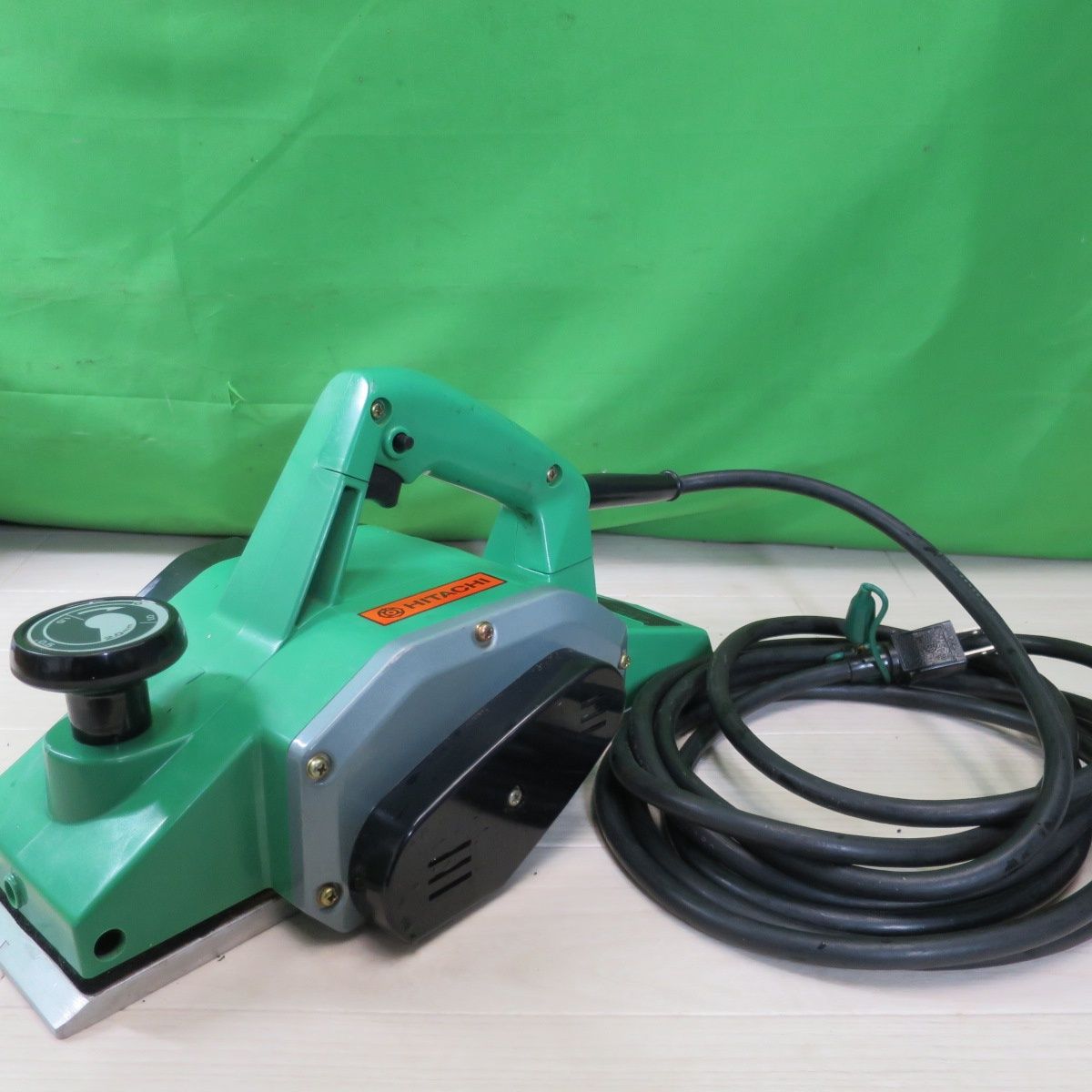 送料無料] ☆日立工機 120mm 電動 電気 かんな 100V P35 鉋 カンナ 