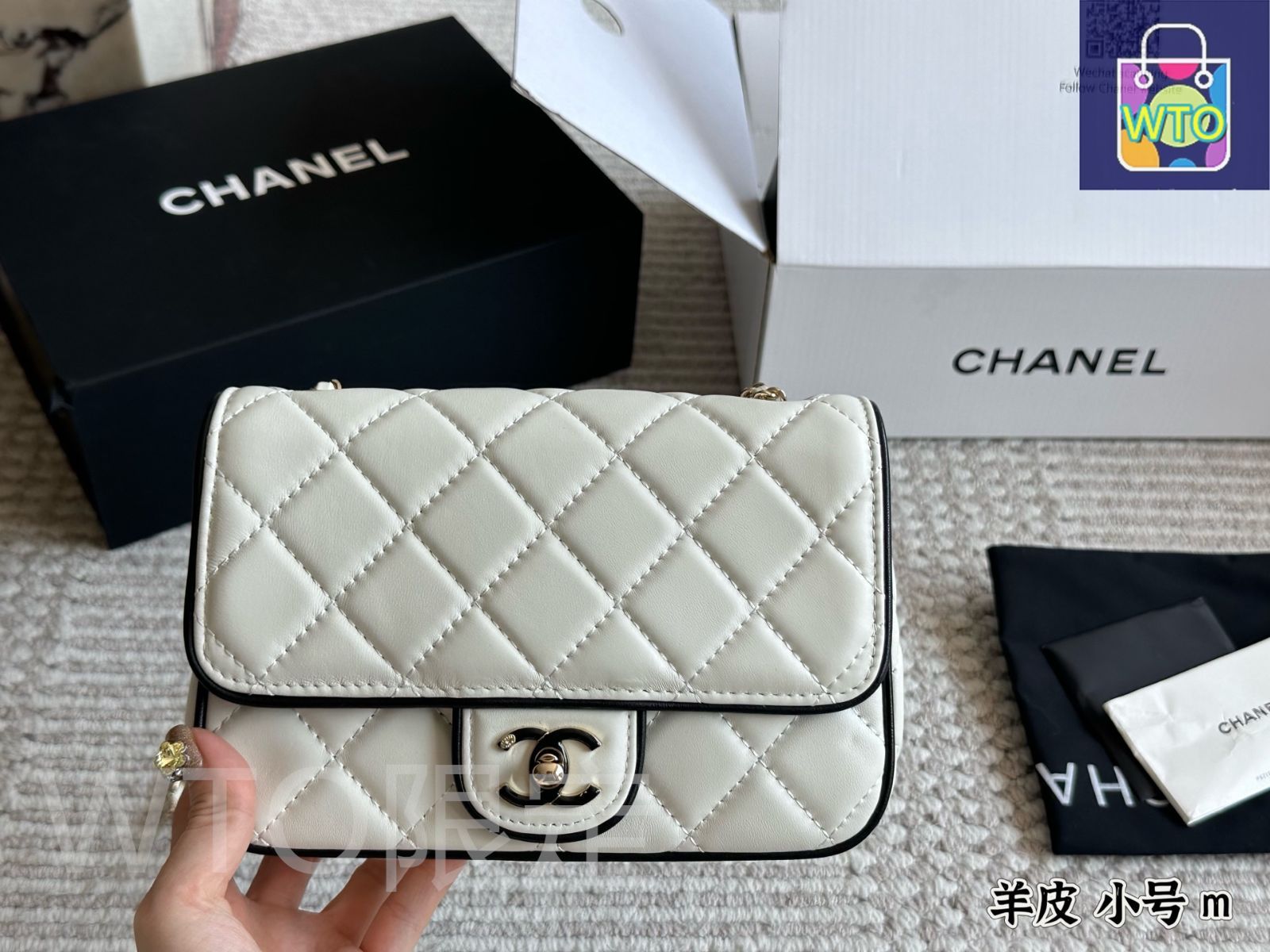 コンパクトで可愛い☆25P【CHANEL】 ショルダーバッグ フロントポケット付き♪【CHANEL】25P チェーンクラッチバッグ