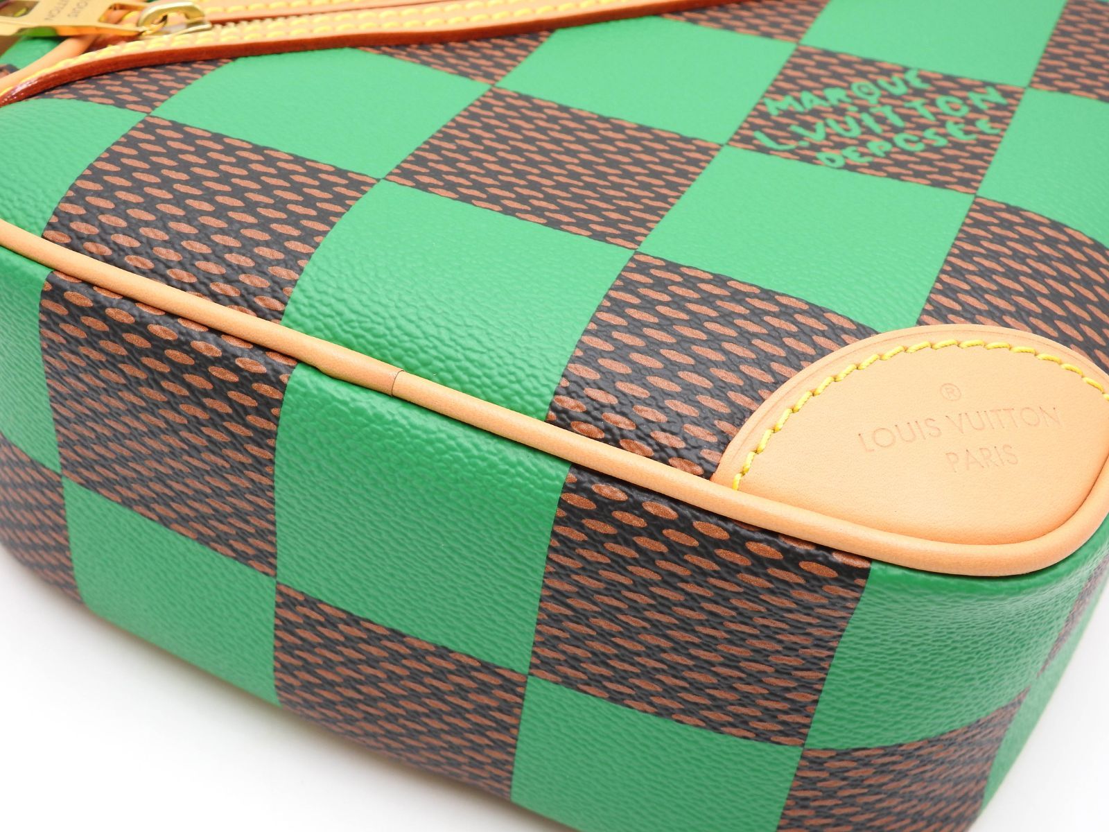 メッセンジャー ショルダーバッグ