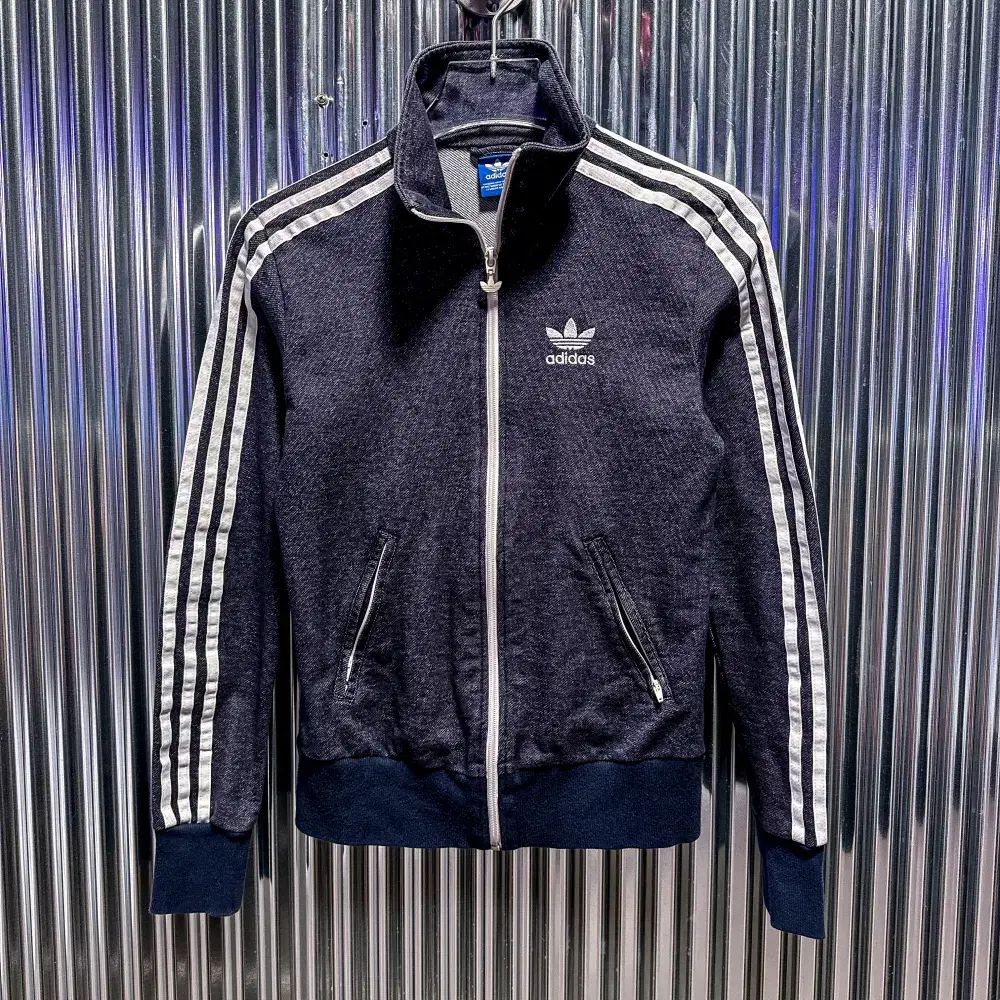 【雷市場（ポンジャン）商品韓国直送】 adidas(アディダス) オールドスクール トラック ジャージ ジャケット 韓国国内 S ） CD685