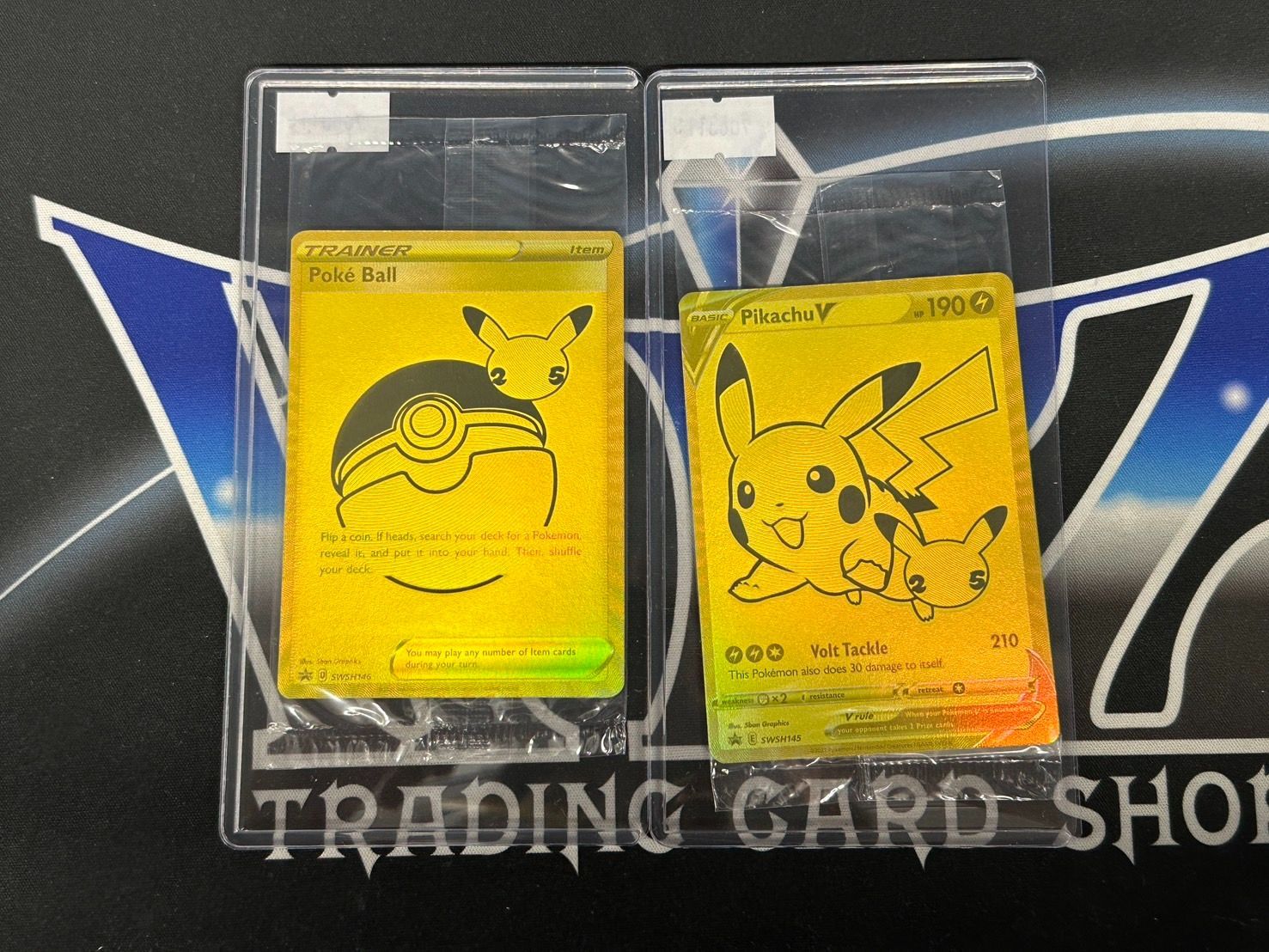 ゴールデンピカチュウ&モンスターボール英語版未開封 海外版 ポケモンカード 25周年 ゴールデンボックス ピカチュウ
