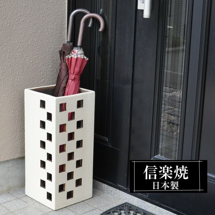 浮世絵、書畫五拾三驛赤坂と御油の二枚売りです。赤坂は歌川芳虎画