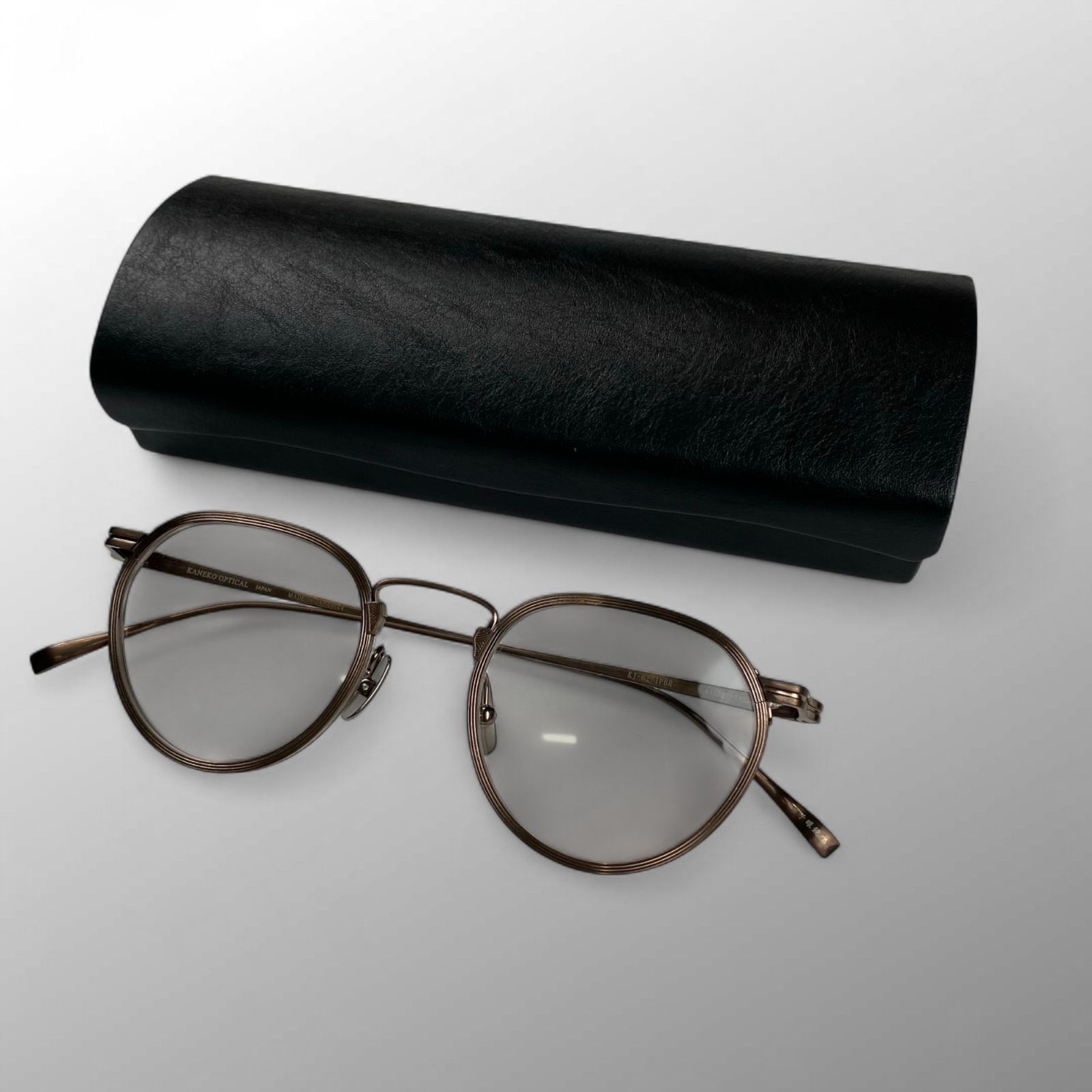 金子眼鏡 メガネ ブラック プラスチックフレーム 最高のフレームには