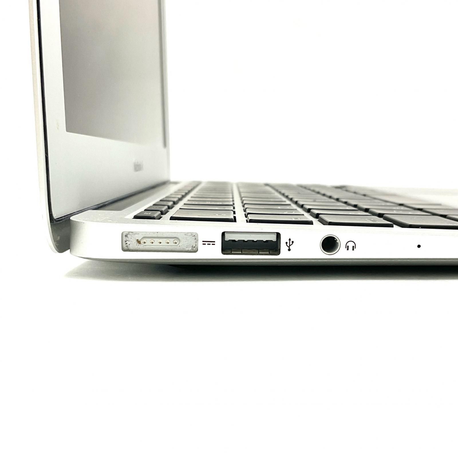 Apple MacBook Air 11インチ 2014 i5 4GB 128GB シルバー 94.1% 動作 