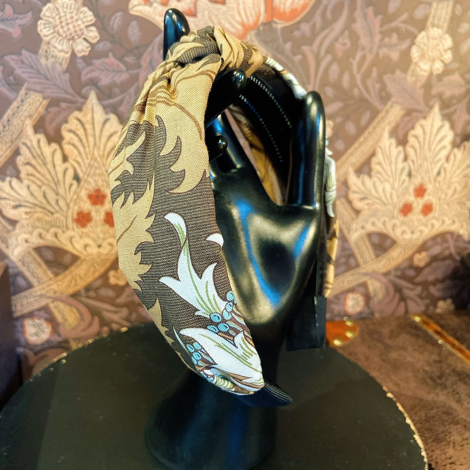 ウィリアムモリス アネモネ カチューシャ Jewelry Box. メルカリ