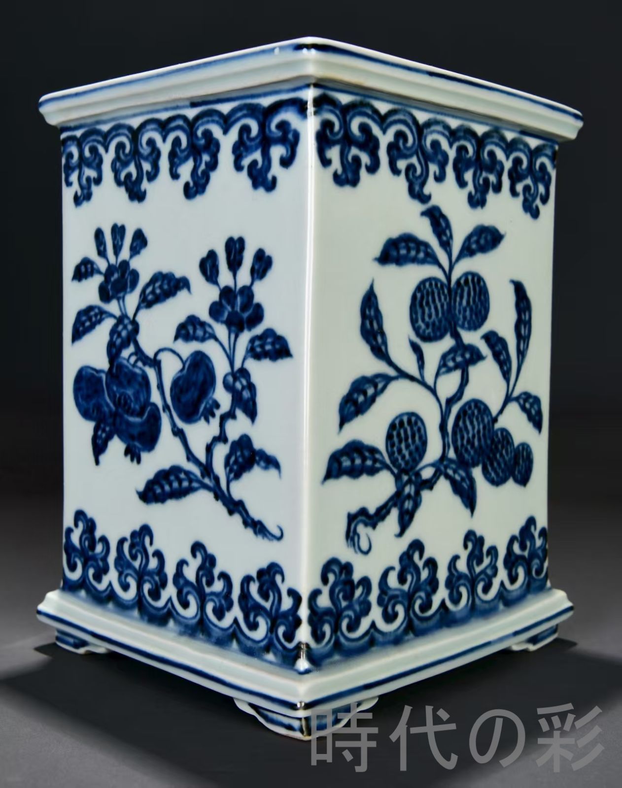 中国古美術 明・宣徳 青花折枝花果紋 筆筒 古陶磁 骨董品 唐物