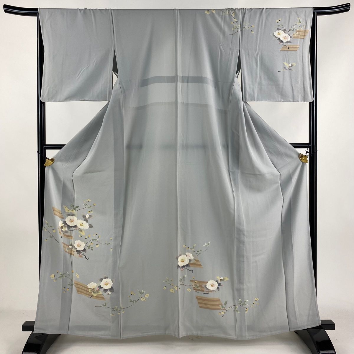 付下げ 身丈162.5cm 裄丈65cm M 単衣 椿 枝花 灰色 正絹 秀品
