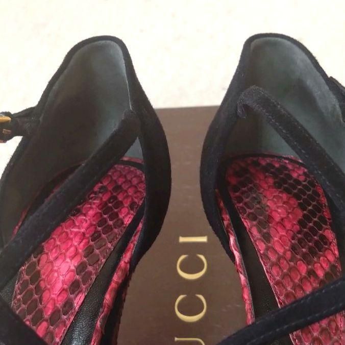 黒×パイソン柄