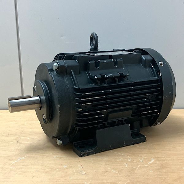 中古】TOSHIBA/東芝 三相全閉外扇モーター IKH3-FBKAW21E 4極 中古】TOSHIBA/東芝 三相全閉外扇モーター IKH3-FBKAW21E 4極