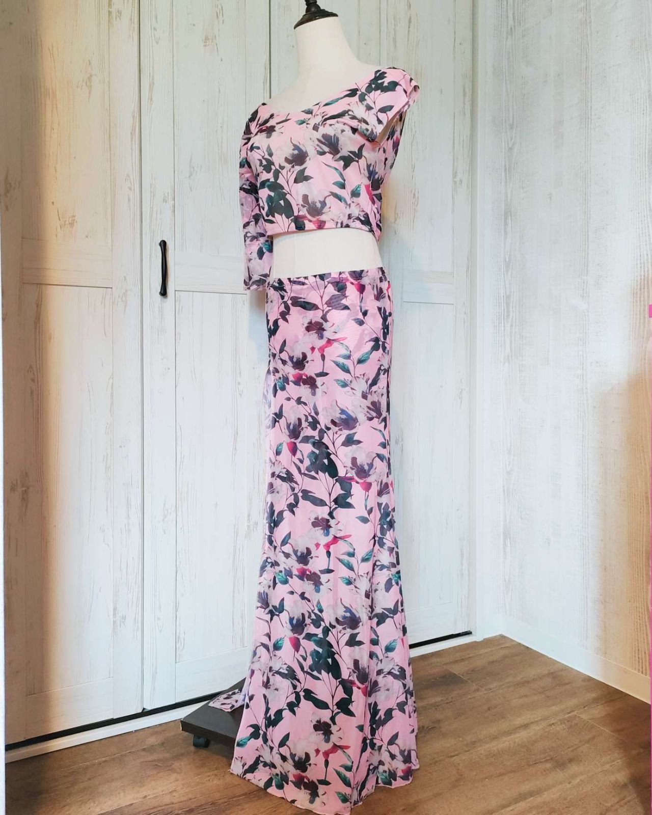 ベリーダンス トップス 花柄 衣装 スカート レディース 練習着 花柄（衣装セット｜ベリーダンス）：体操・ダンス<スポーツ ★新品★ベリーダンス衣装セットアップ レッスンウェア 花柄レースレッスン着ウェア練習着 花柄レースレッスン着ウェア ☆新品☆ベリーダンス衣装セットアップ 上下セット レッスン着ウェア練習着 [SusanSandyLi]