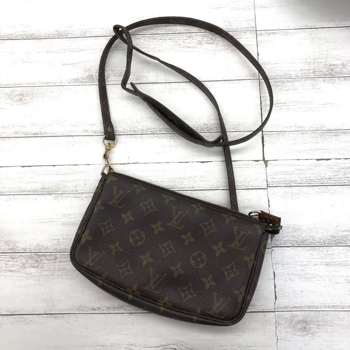 LOUIS VUITTON ショルダーバッグ ポシェット アクセソワール 