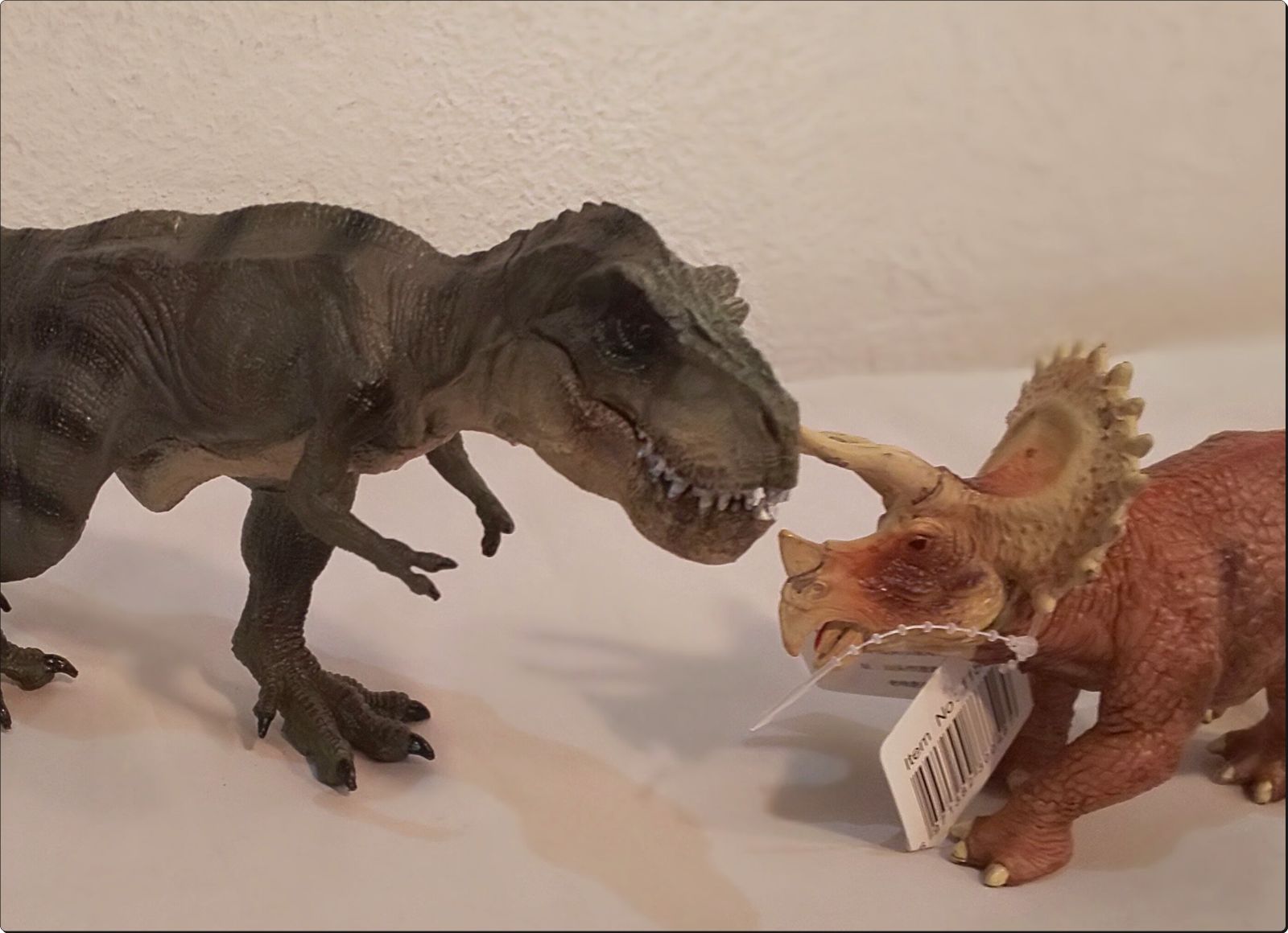 ☆ティラノサウルス 32cm ＆ トリケラトプス リアル 恐竜の2体セット