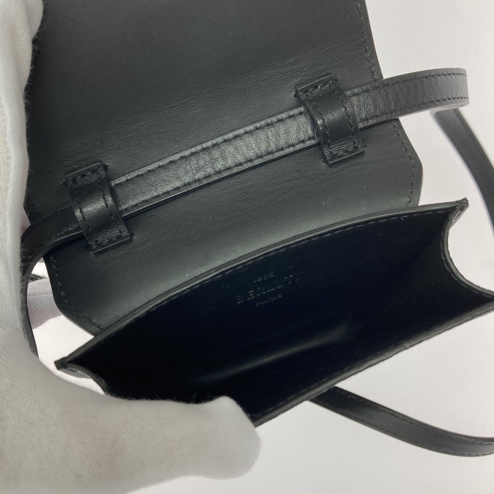 BERLUTI ベルルッティショルダーバッグ/ブラック