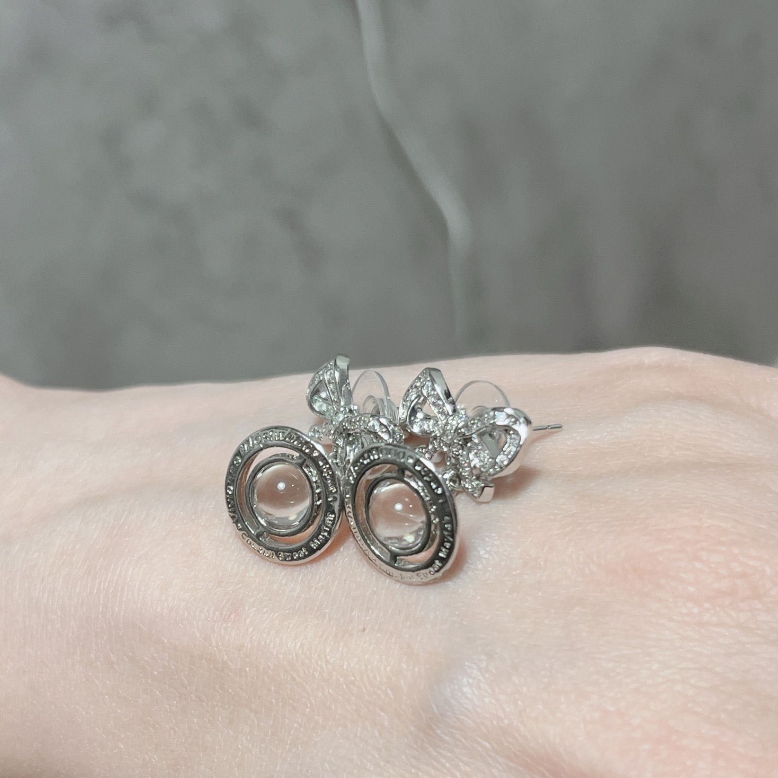 ヴィヴィアンウエストウッド ドロップリボン オーブピアス