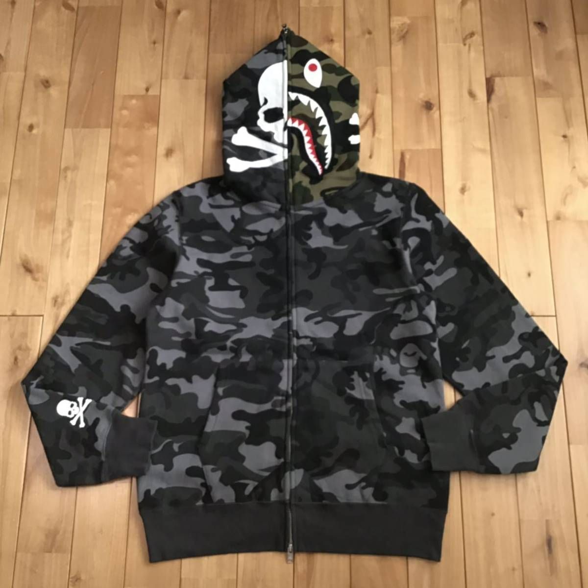 Mastermind vs BAPE シャーク パーカー Mサイズ shark full zip hoodie mmj a bathing ape  skull マスターマインド エイプ ベイプ - メルカリ