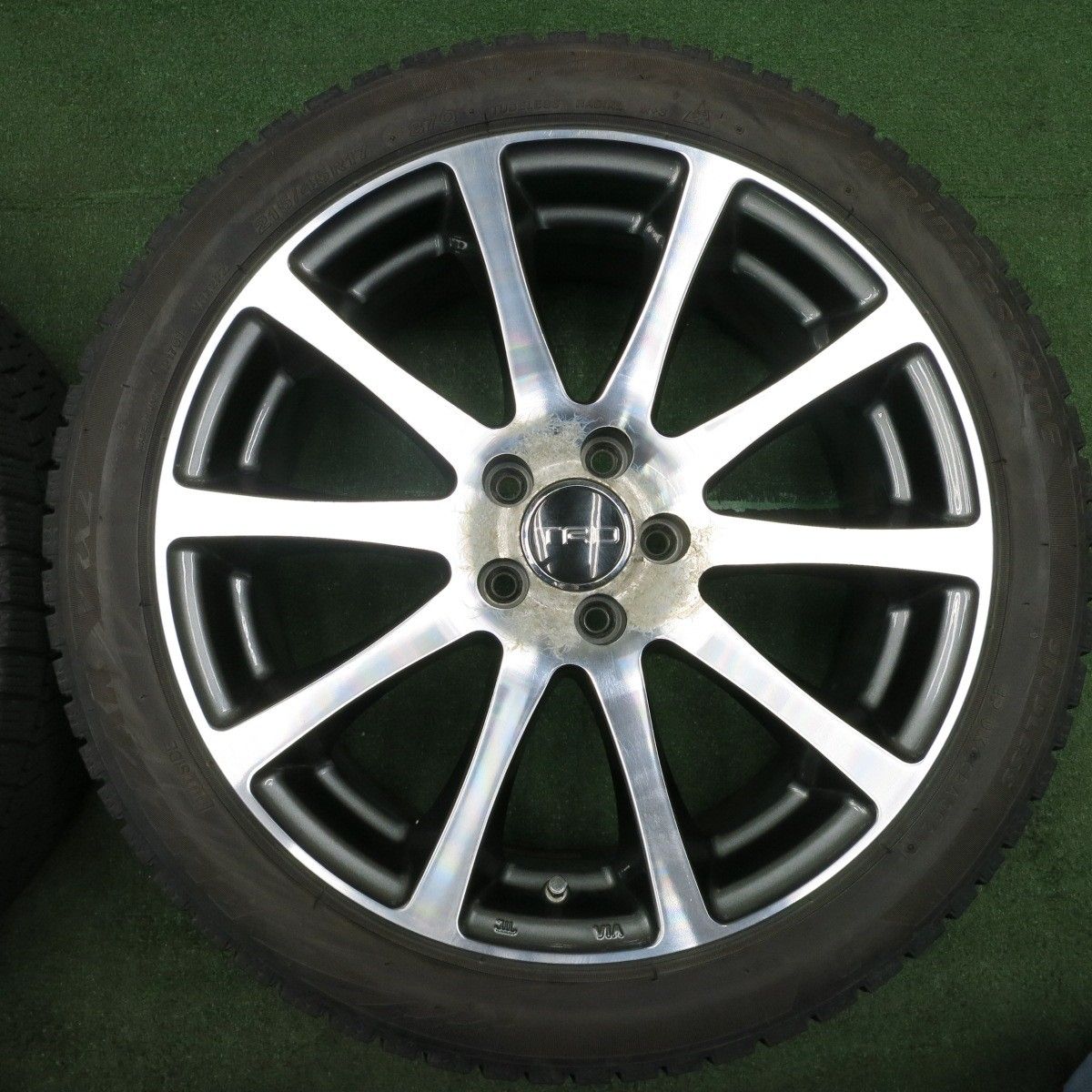 送料無料* バリ溝！21年！9分☆BRZ 86 プリウス等 TRD 215/45R17 