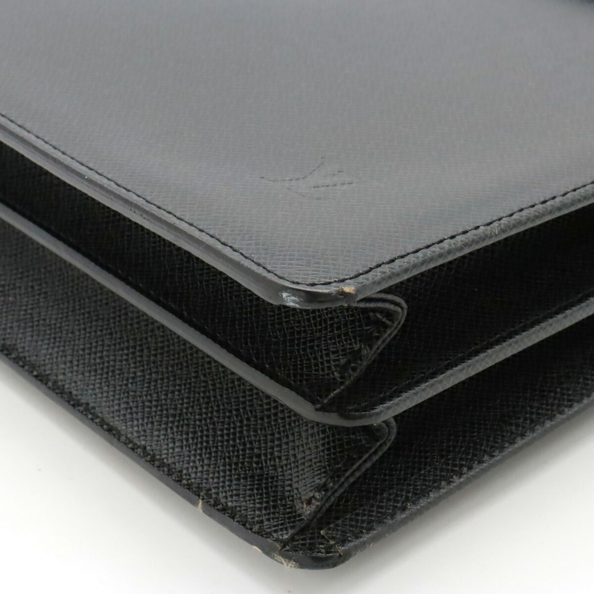 ルイ ヴィトン タイガ セルヴィエット モスコバ ブリーフケース 書類