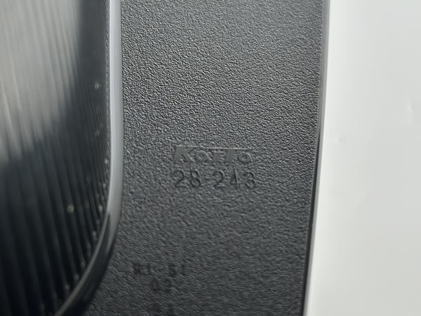 美品/破損キズなし ヴォクシー ZRR80W ZRR80G ZWR80W 後期 純正 左テールランプ LED メッキモール欠 81561-28701  28-243 VL - メルカリ
