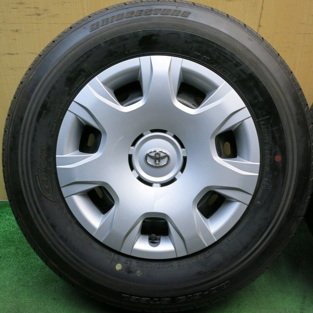 195/80R15 ブリヂストン RD-613 STEEL 2015年製 4本セット ハイエース キャラバン 小型トラック バン 送料安い!手渡し可!G708 ⁄⁄ima