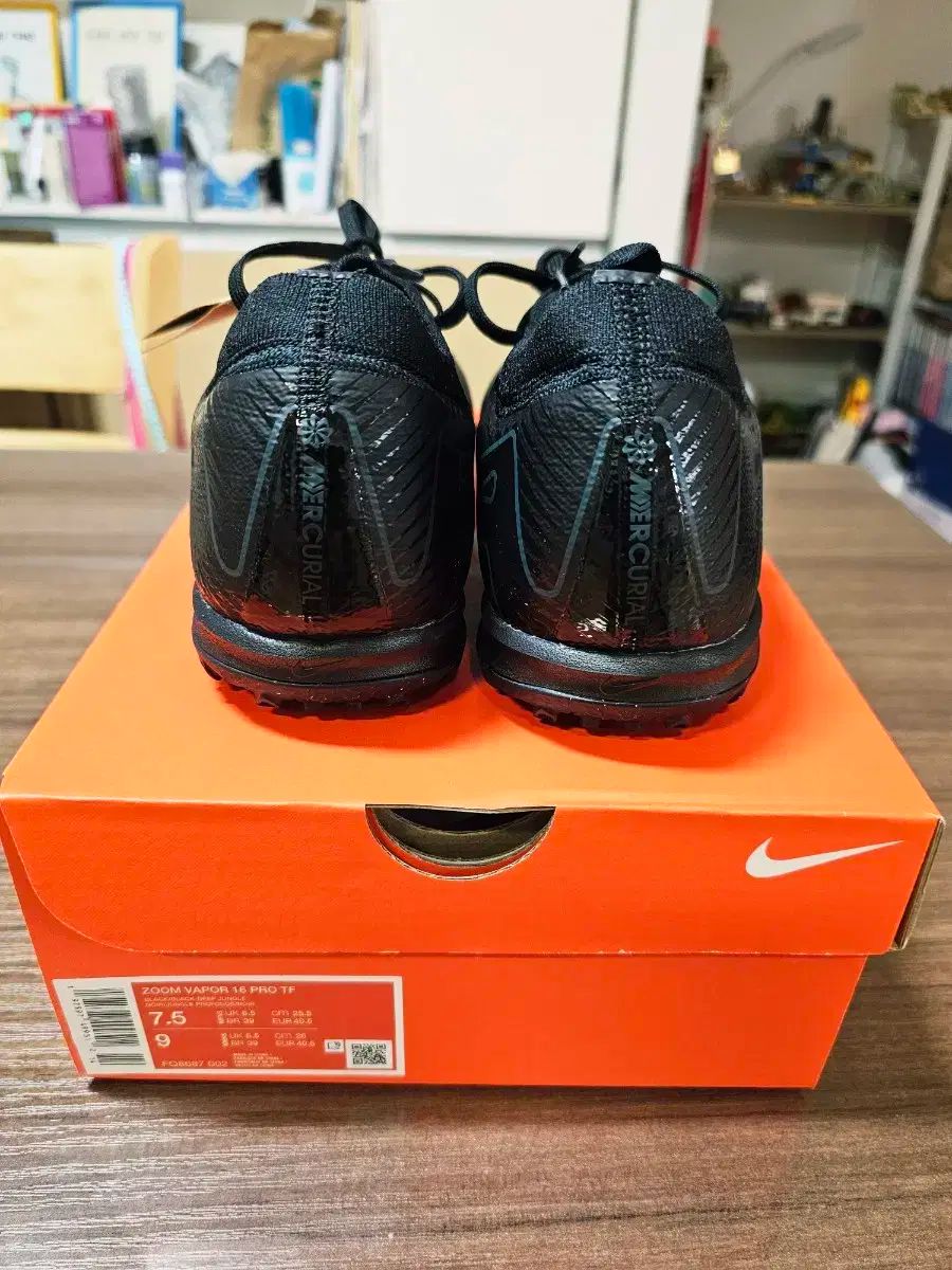 NIKE ナイキ