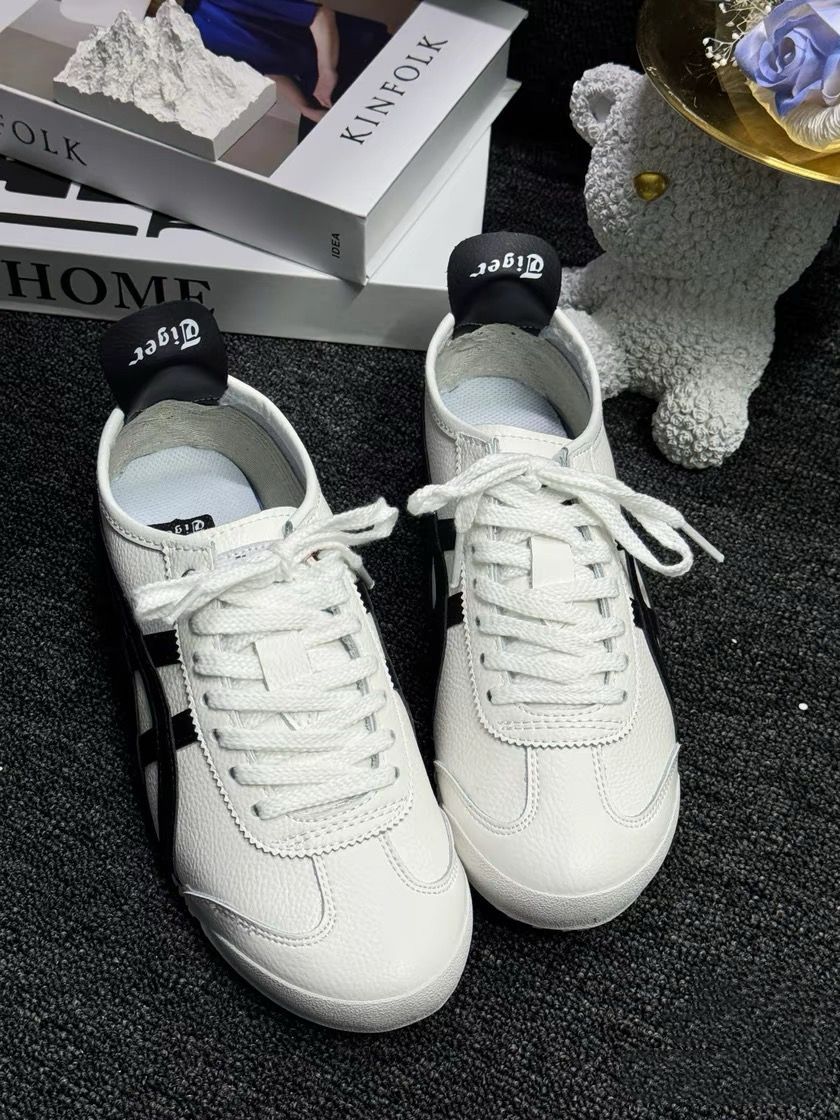 ドゥドゥ 新品未使用 Onitsuka Tiger Mexico 66 パトゥ オニツカタイガー