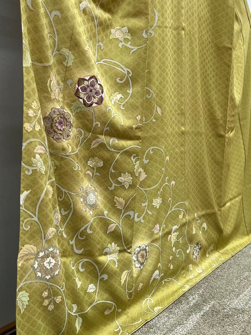 京友禅 訪問着 刺繍 金彩 唐花 蔓草花 紋意匠 正絹 X448 - メルカリ