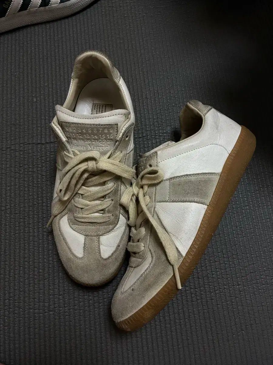 シドニアの騎士 1-15初版 鍵つきテラリウム1-4 EX-ARM 売れ筋 22冊 初版